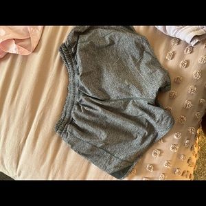 Lululemon hotty hot 4” shorts; size 6 — HEATHERED GREY